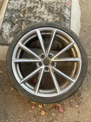 للبيع: رنج أودي أصلي 20 إنش – Audi OEM 8T0601025CO