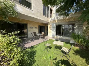 شقة مفروشة للإيجار 130م2 ( Property 18647 )-164736