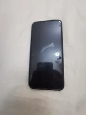 تلفون رلمي منسكر شاشه من برا بس واموره فوق الطيبه طالب فيه 8