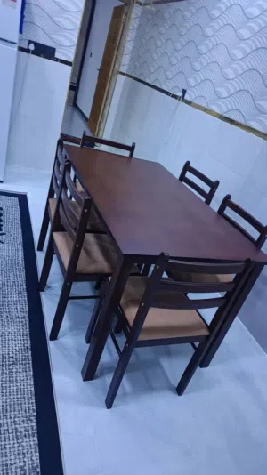 ميز طعام خشب