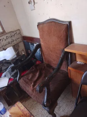 كراسي مستعمل قليل