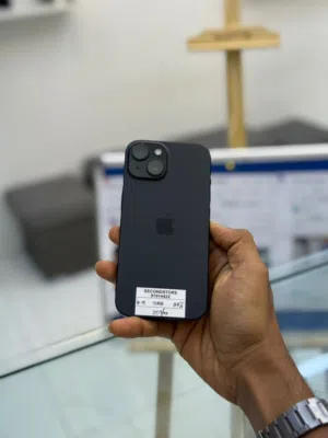 iPhone 15-128 GB Fine and Fabulous working phone