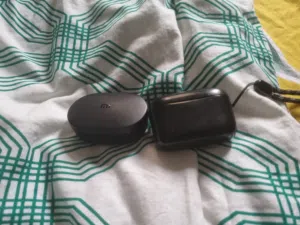 soundcore r50i earbuds and xiaomi mi basics earbuds (BOTH WIRELESS)