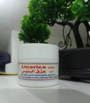 كريم عرق سوس لعلاج الكلف والبقع الداكنه وإزالة التصبغات  المتوسط والقويه  وشد البشره وتخلص من تجاعيد