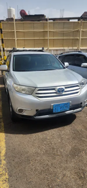 Used Toyota Highlander in Sana'a