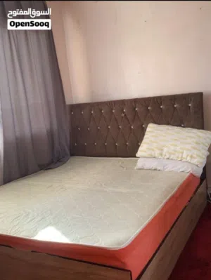 فرشه زمبرك بحاله ممتازه جداً للبيع