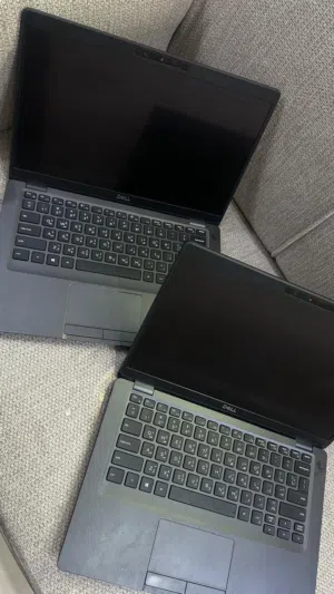 للبيع لابتوبات ماركة Dell بحالة ممتازة يعمل باللمس