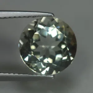 حجر أمتيست أخضر جمشت أفريقي طبيعي غير معالج Natural untrreated african green amethyst stone