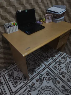 مكتبه دراسيه او للعمال