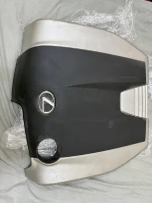 قطع غيار لكزس is للبيع