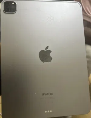 Apple iPad Pro 11 128 GB in Amman