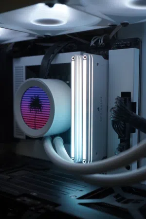 للبيع: PC مونتاج و تصميم و ألعاب 4K – i7-14700KF و RTX 5070 Ti – تبريد 360mm – بحالة ممتازة