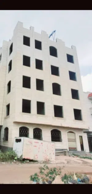 عماره 5 دور  10 شقق بسعر مغري لموقع حده