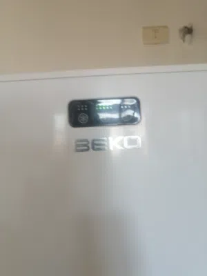 ثلاجه بيكو سبع دروج بحاله جيده للبيع