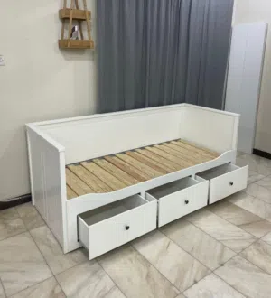 كنبه سرير ايكيا