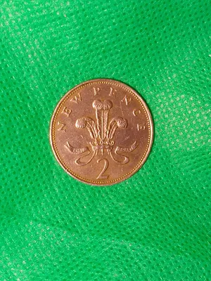 Pièce 2 New Pence 1971, très rare + 5 pesetas Franco 1957 *58