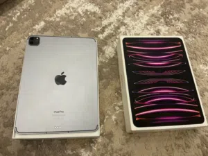 Apple iPad pro 2 128 GB in Sana'a