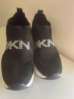 DKNY SHOES