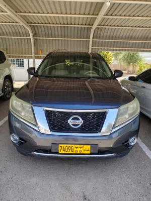 نيسان باثفيندير للبيع قمه النظافه