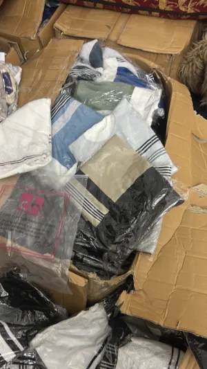 للبيع جمله ملابس ممتازه بنطلون سوفت بنطلون غطس السعر 25   بلوزه شبابي خامه ممتازه السعر 25