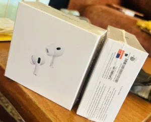 سماعات AirPods