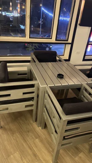 طاولات وكراسي خشب زان للبيع