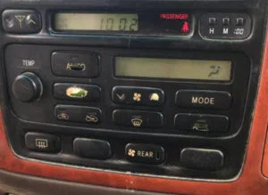 ابحث عن لائحة تشغيل مكيف لكزس   LX 470 موديل 2002 خليجي