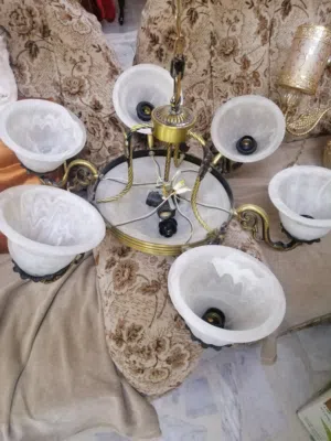 ثريات عدد 3 للبيع بحاله جيده