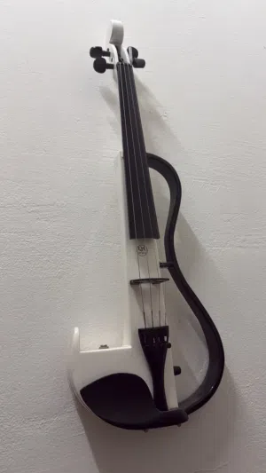 كمان الكتريك violin electric  جديدة ممتازة