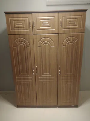 wardrobe خزانة ملابس