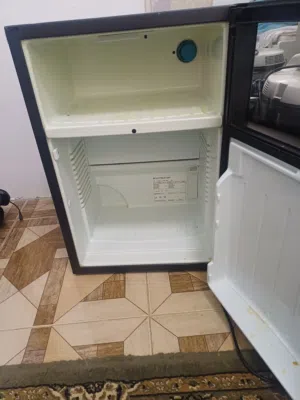 ثلاجة صغيرة small refrigerator