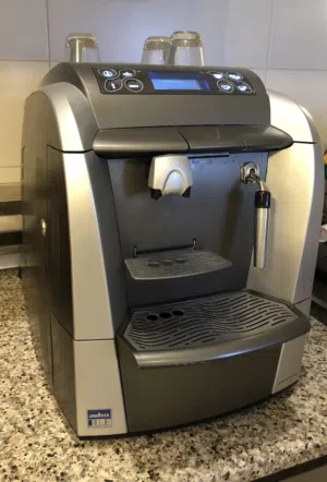 مكينة قهوة لافازا