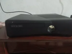 Xbox 360. للبيع حبة شابة