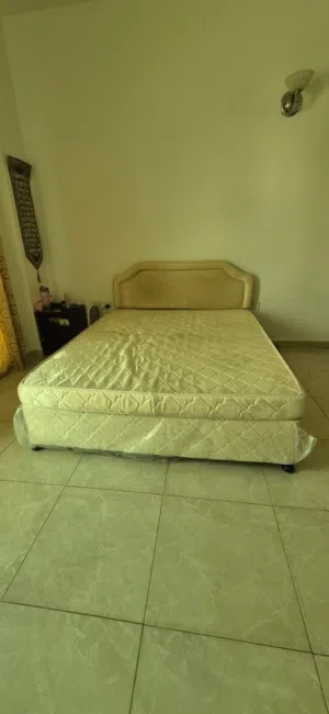 queen size bed