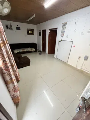 Bed space/room sharing nearby Ali shaihani masjid. Including water and electricity WiFi