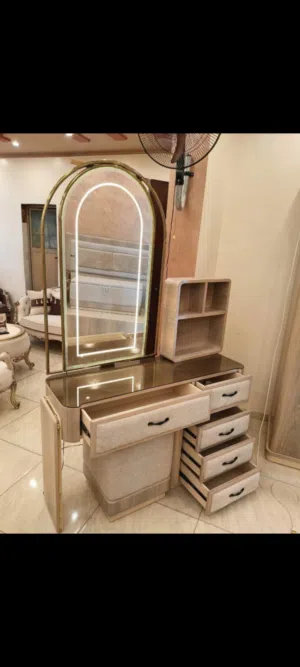 غرفة نوم "الأميرة" لو بتدوري على الفخامة الحقيقية مش مجرد شكل... يبقى دي اختيارك الصح