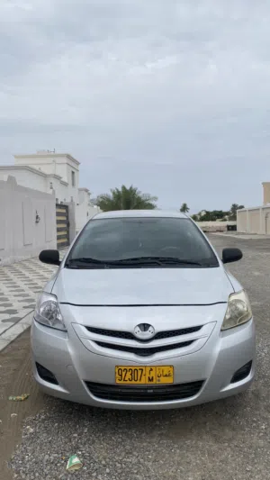 للبيع ياريس موديل 2007