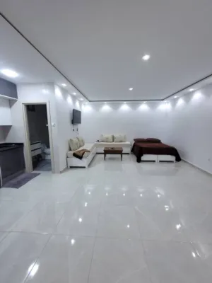 Studio . Furnished . Daily0