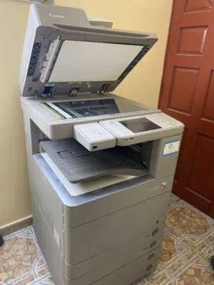 طابعة كانون مركزية ملونة متعددة الوظائف Canon imageRUNNER ADVANCE C5035i بحالة ممتازة