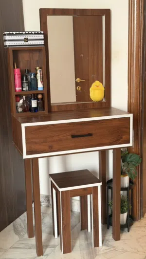 Dressing table