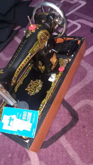 الى من يهمه الامر الفراشه الاصليه