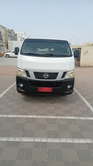 باص نيسان 14راكب...2016....السياره نظيفه ما تحتاج شيء....تعال وشغل