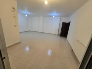 شقة فارغة للايجار في السابع