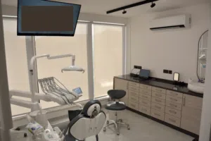 عيادة أسنان للبيع