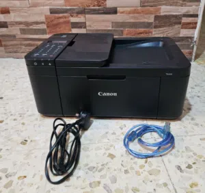 طابعة Canon PIXMA TR4640 - مستعملة بحالة ممتازة