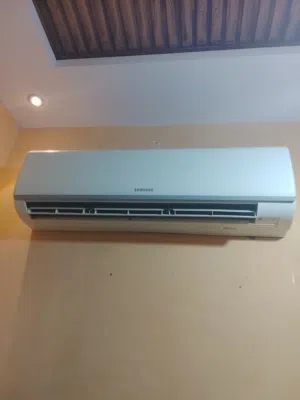 LG 2 - 2.4 Ton AC in Jafara