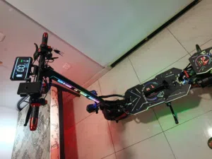 اسكوتر كهربائي الوحش شبه جديد