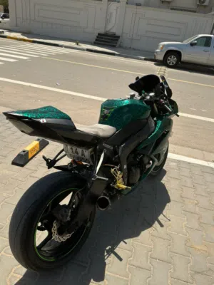 دراجه بطح كاوسكي R600 رقم وسنويه ب اسمي