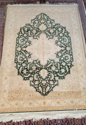handmade Tabriz carpet best quality 200×300