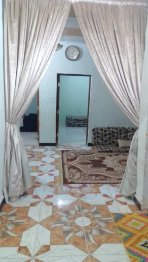 بيت للبيع مساحة 100 متر